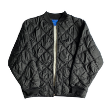 Cargar imagen en el visor de la galería, Quilted Bomber Jacket
