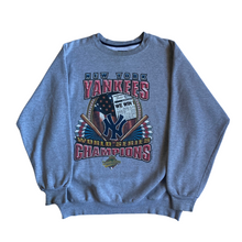 Cargar imagen en el visor de la galería, NY Yankees 1996 Crewneck
