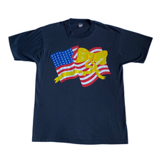 Cargar imagen en el visor de la galería, Vintage American Flag Tee
