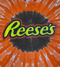 Cargar imagen en el visor de la galería, Reeses Tie Dye Tee
