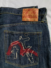 Cargar imagen en el visor de la galería, Evisu Paris Raw Denim
