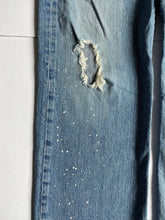 Cargar imagen en el visor de la galería, Levis 501 Paint Splatter
