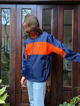 Cargar imagen en el visor de la galería, Vintage Nike Windbreaker
