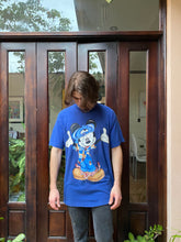 Cargar imagen en el visor de la galería, Vintage Mickey Bootleg Tee
