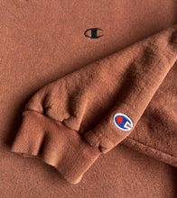 Cargar imagen en el visor de la galería, Champion Crewneck- Clay
