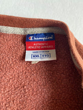 Cargar imagen en el visor de la galería, Champion Crewneck- Clay
