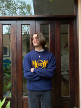 Cargar imagen en el visor de la galería, Vintage Russell- WVU Mom Crewneck
