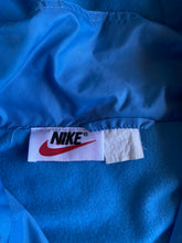 Cargar imagen en el visor de la galería, Vintage Nike Windbreaker- Baby Blue
