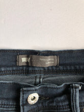 Cargar imagen en el visor de la galería, Levis 512 Bootcut - Indigo
