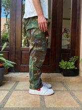 Cargar imagen en el visor de la galería, Vintage Camo Cargo Pants
