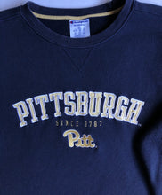 Cargar imagen en el visor de la galería, Pittsburgh Champion Crewneck
