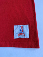 Cargar imagen en el visor de la galería, Vintage 1990 Chicago Bulls Tee
