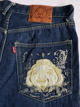 Cargar imagen en el visor de la galería, Evisu Jeans
