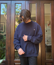 Cargar imagen en el visor de la galería, Champion Navy Crewneck
