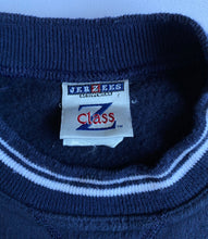 Cargar imagen en el visor de la galería, Village Vettes Crewneck
