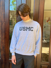 Cargar imagen en el visor de la galería, USMC Vintage Crewneck
