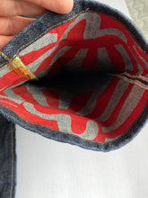 Cargar imagen en el visor de la galería, Evisu Raw Selvedge Denim
