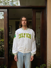 Cargar imagen en el visor de la galería, Vintage Boston Celtics Jacket
