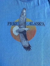 Cargar imagen en el visor de la galería, Vintage 80s Free Alaska Tee
