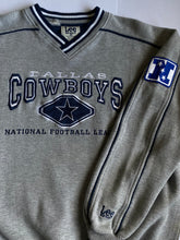 Cargar imagen en el visor de la galería, Vintage Dallas Cowboys Sweater
