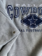 Cargar imagen en el visor de la galería, Vintage Dallas Cowboys Sweater
