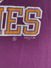 Cargar imagen en el visor de la galería, 1990 Washington Huskies Tee
