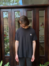 Cargar imagen en el visor de la galería, Carhartt Pocket Tee- Black
