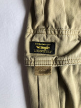 Cargar imagen en el visor de la galería, Wrangler Cargo Pants
