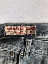 Cargar imagen en el visor de la galería, Marlboro Classic Flared Jeans
