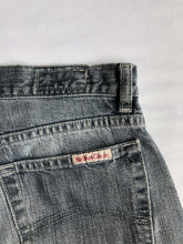 Cargar imagen en el visor de la galería, Marlboro Classic Flared Jeans
