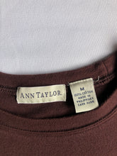 Cargar imagen en el visor de la galería, Brown Blank Tee
