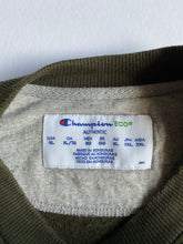 Cargar imagen en el visor de la galería, Olive Champion Crewneck
