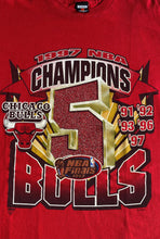 Cargar imagen en el visor de la galería, Chicago Bulls-1997 Championship Tee
