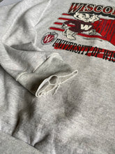 Cargar imagen en el visor de la galería, Vintage Wiscounsin Crewneck
