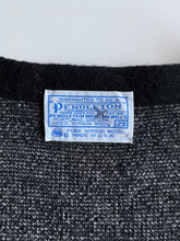 Cargar imagen en el visor de la galería, Vintage Pendleton Paisley Cardigan
