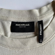 Cargar imagen en el visor de la galería, FOG Essentials tee- Light Bone
