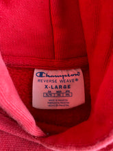 Cargar imagen en el visor de la galería, Champion Reverse Weave Red Hoodie
