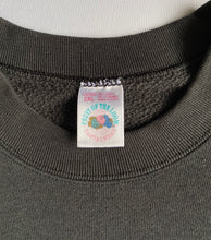 Cargar imagen en el visor de la galería, Vintage 80s Fruit of the Loom Blank Crewneck
