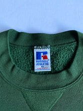 Cargar imagen en el visor de la galería, 90s Russell Athletic Crewneck-Forest Green
