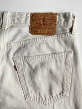 Cargar imagen en el visor de la galería, Vintage Levis 501- White
