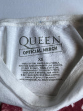 Cargar imagen en el visor de la galería, Queen Graphic Tee
