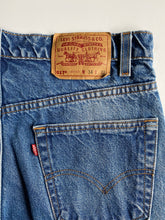 Cargar imagen en el visor de la galería, Vintage Levis 517
