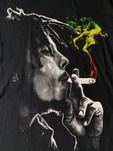 Cargar imagen en el visor de la galería, Bob Marley Smoking tee
