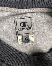 Cargar imagen en el visor de la galería, Champion Grey Crewneck
