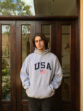 Cargar imagen en el visor de la galería, USA Vintage Russell Athletic Hoodie
